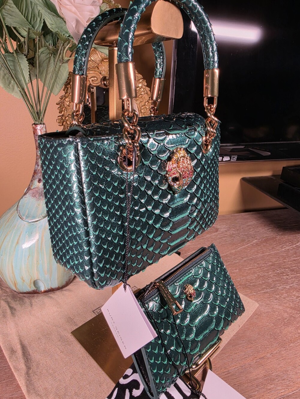 Kurt Geiger Green Snake-Embossed Crossbody Bag w/ Wallet NWT! (Retail $535) - Picture 7 of 16